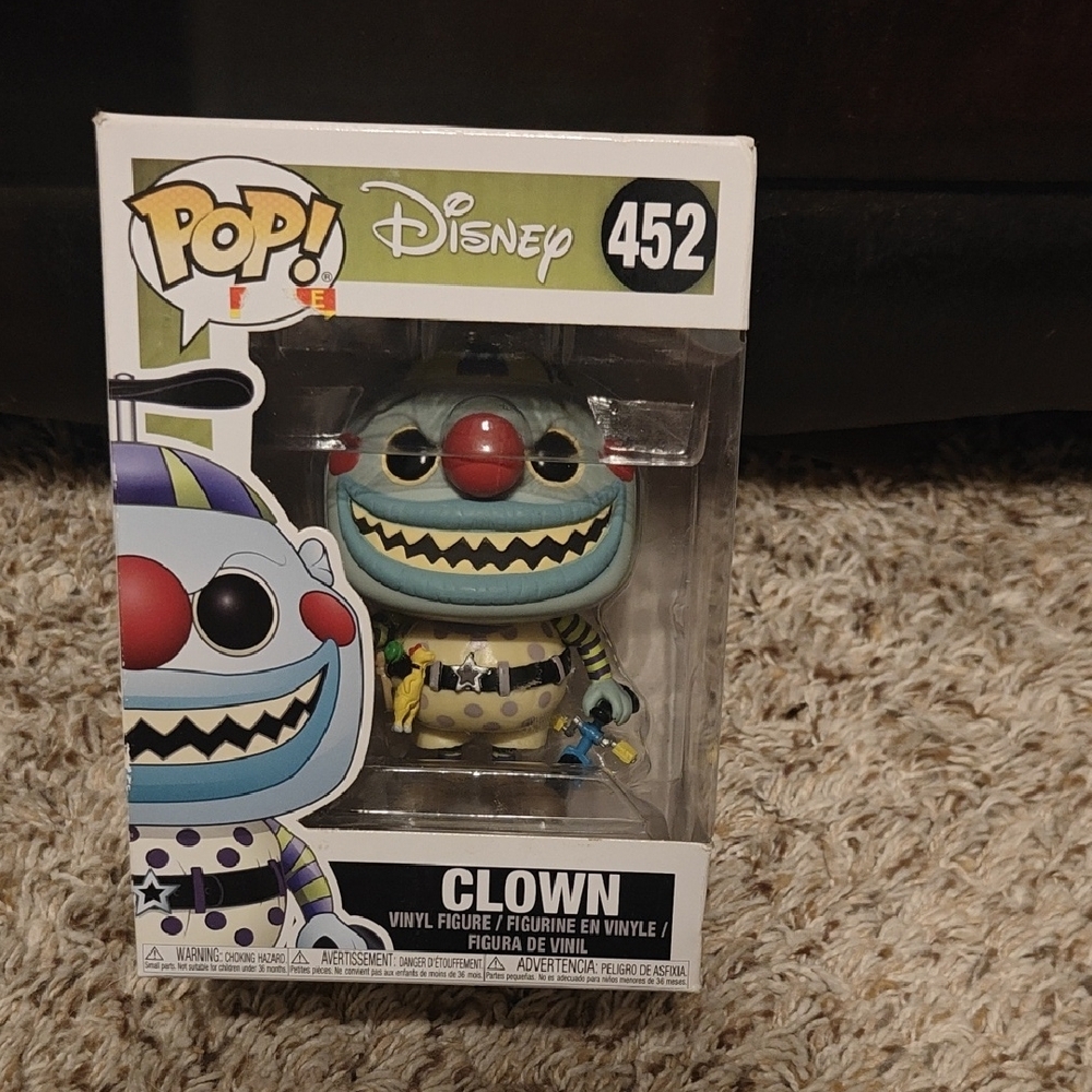 Disney Pop! Clown Vinyl Figure - Blue and Red